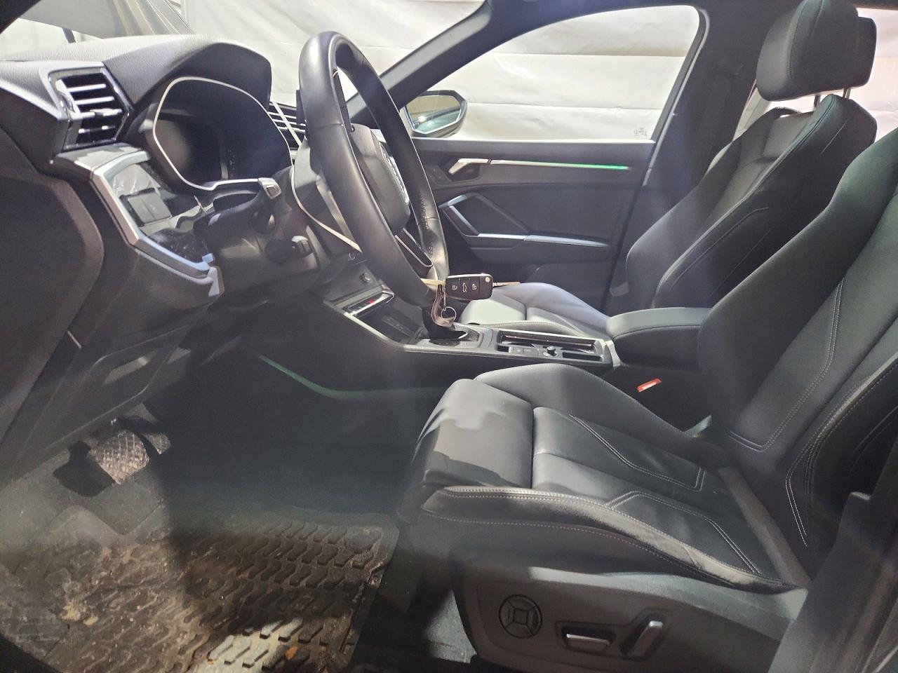 2022 AUDI SUV Q3