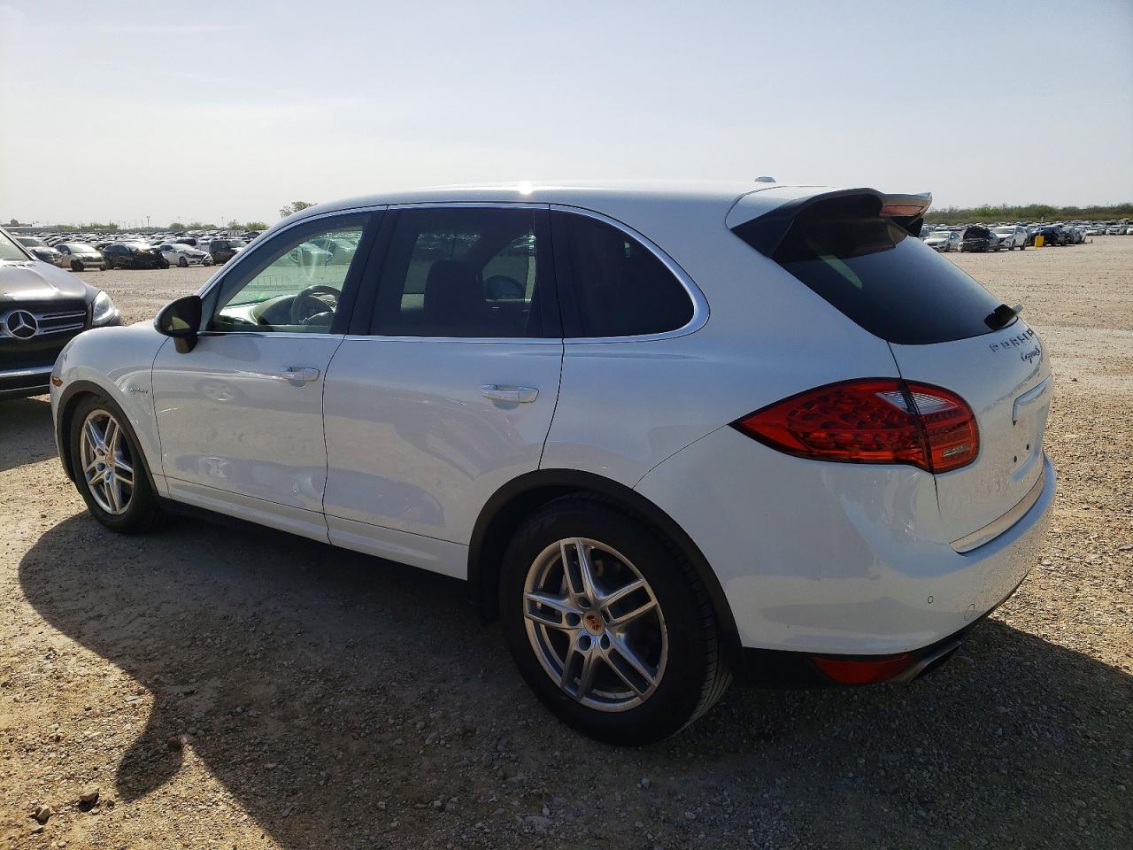 2014 PORSCHE CAYENNE