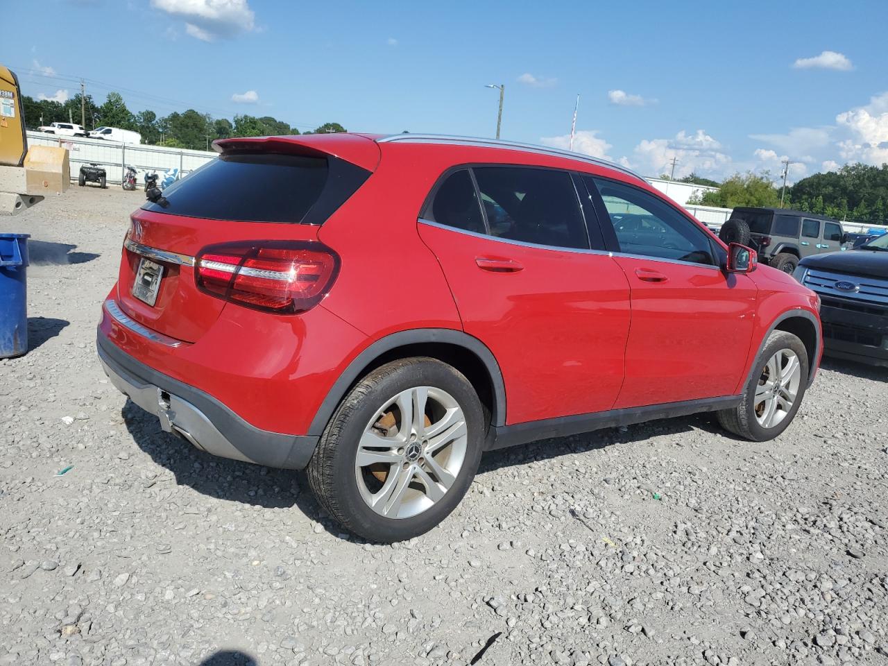 2020 MERCEDES-BENZ GLA