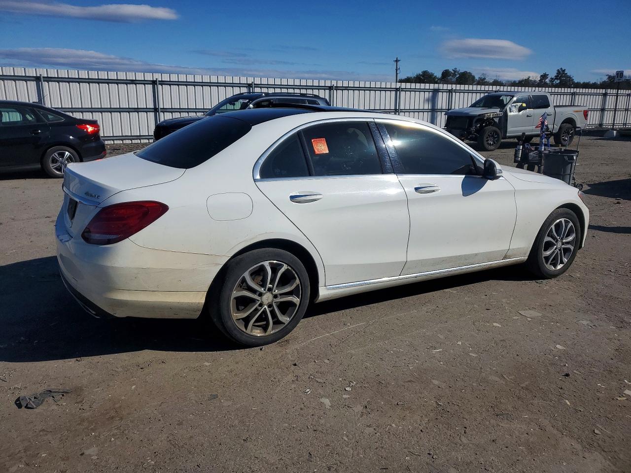 2015 MERCEDES-BENZ C