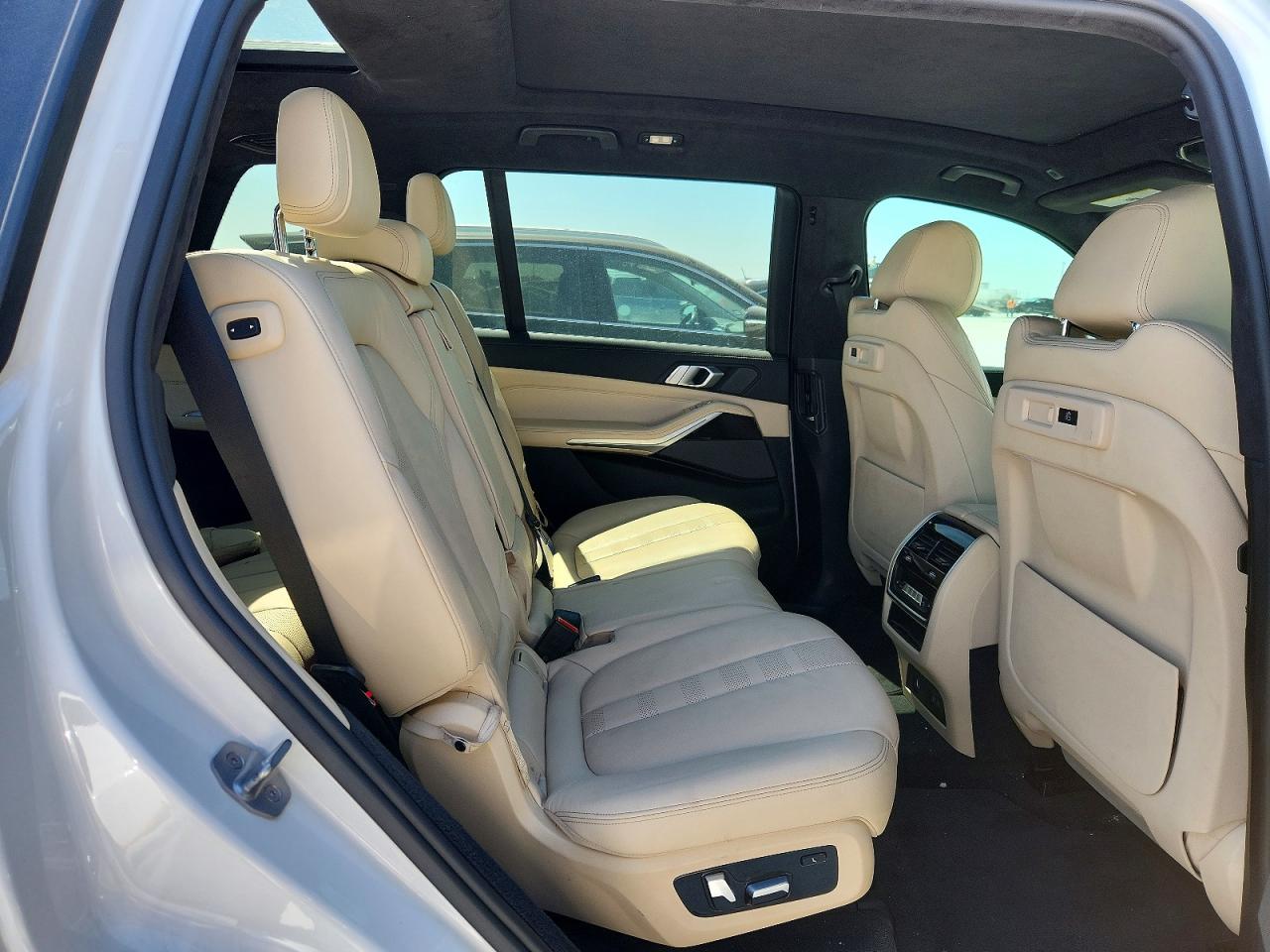2020 BMW X7