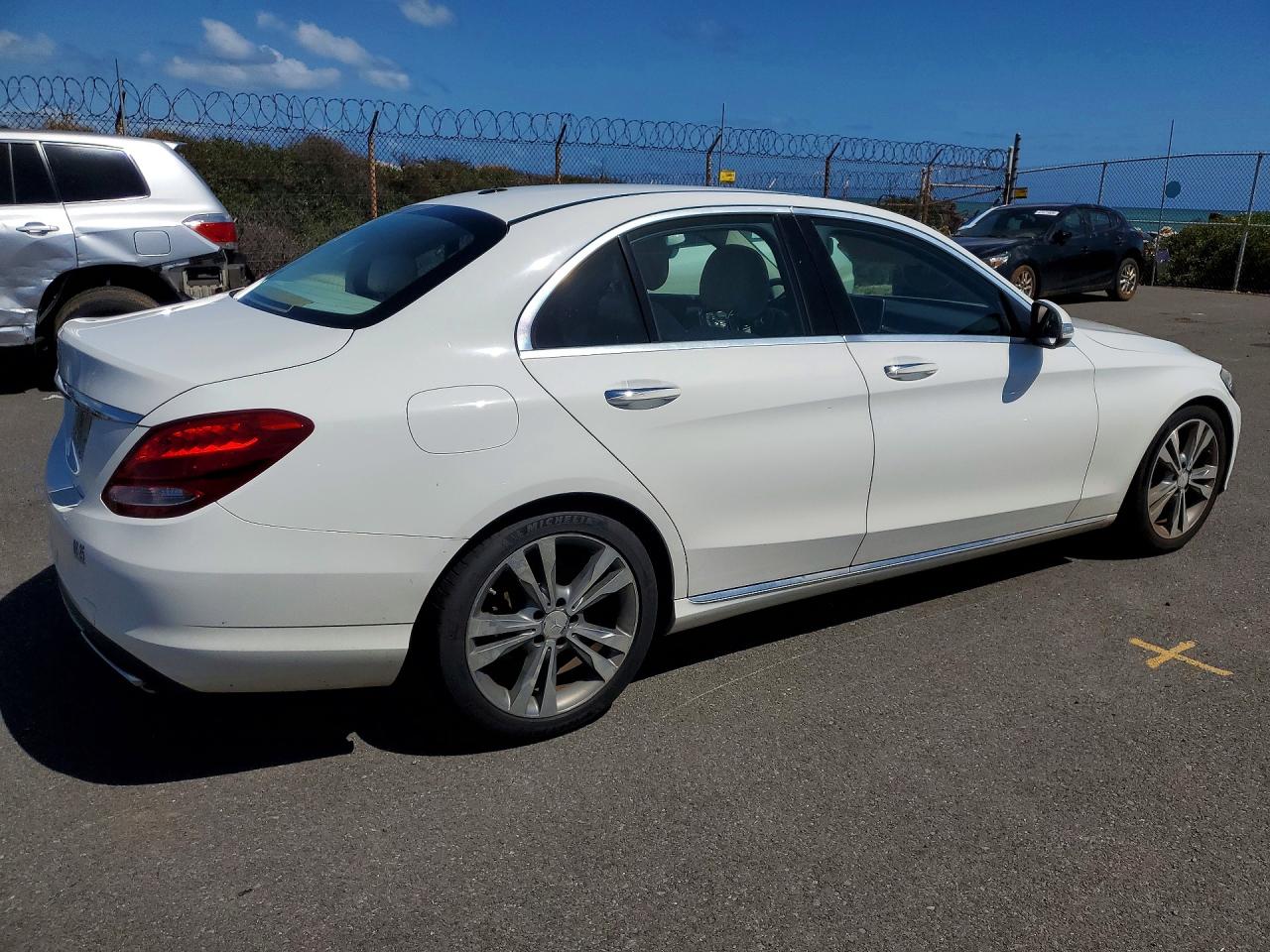 2015 MERCEDES-BENZ C