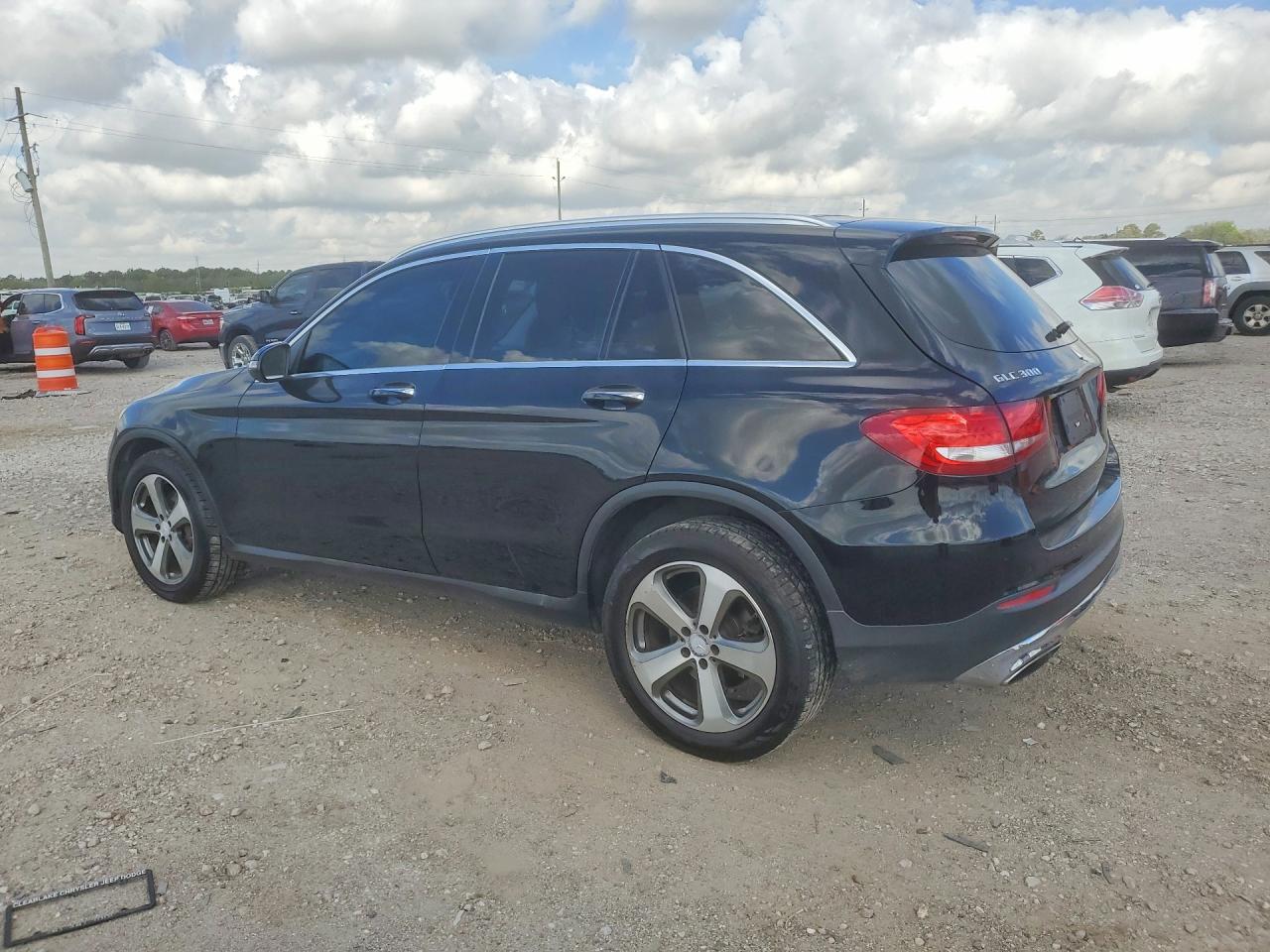 2016 MERCEDES-BENZ GLC