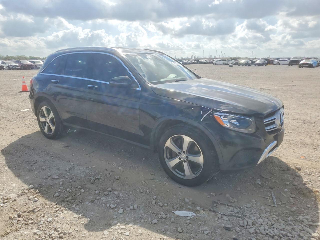 2016 MERCEDES-BENZ GLC