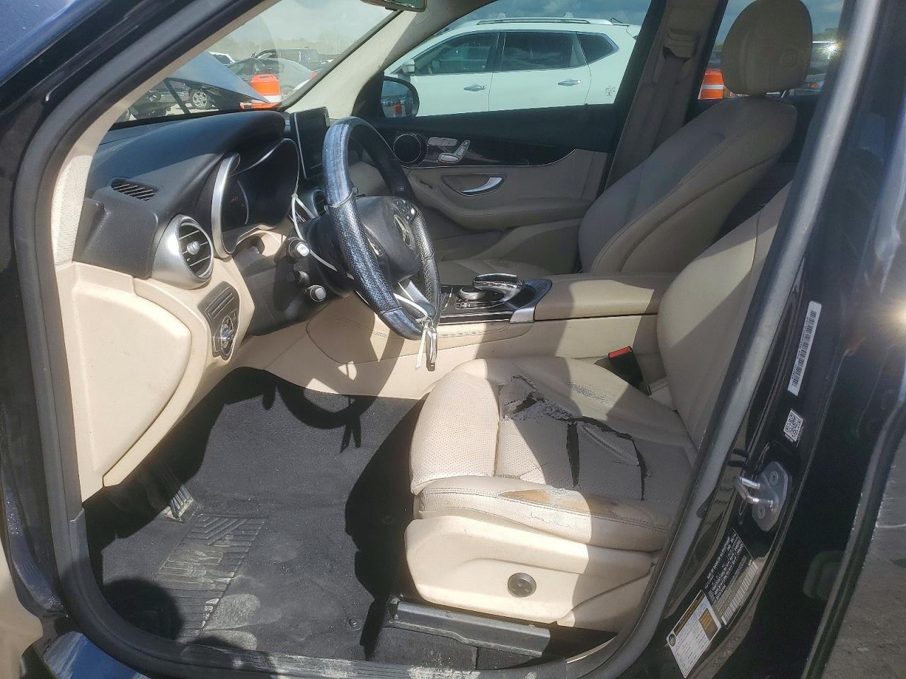 2016 MERCEDES-BENZ GLC
