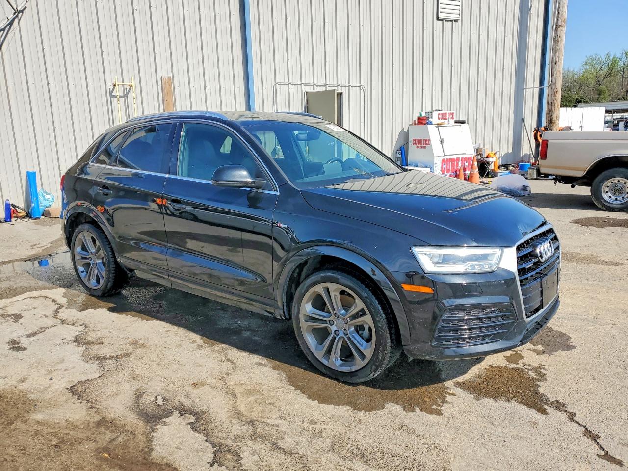 2016 AUDI Q3 — ?