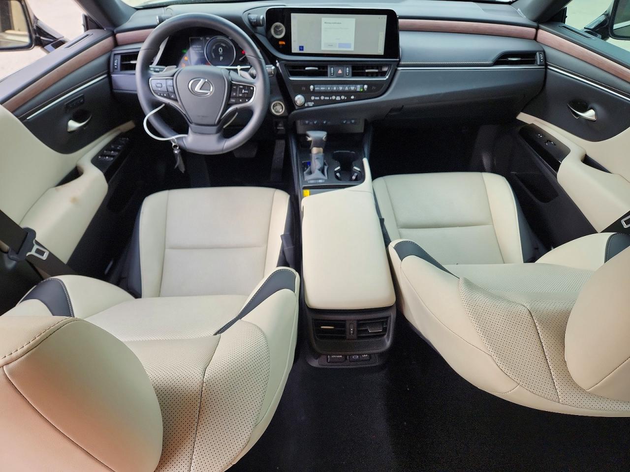 2025 LEXUS ES 300H