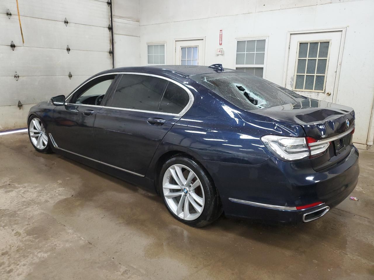 2018 BMW 750
