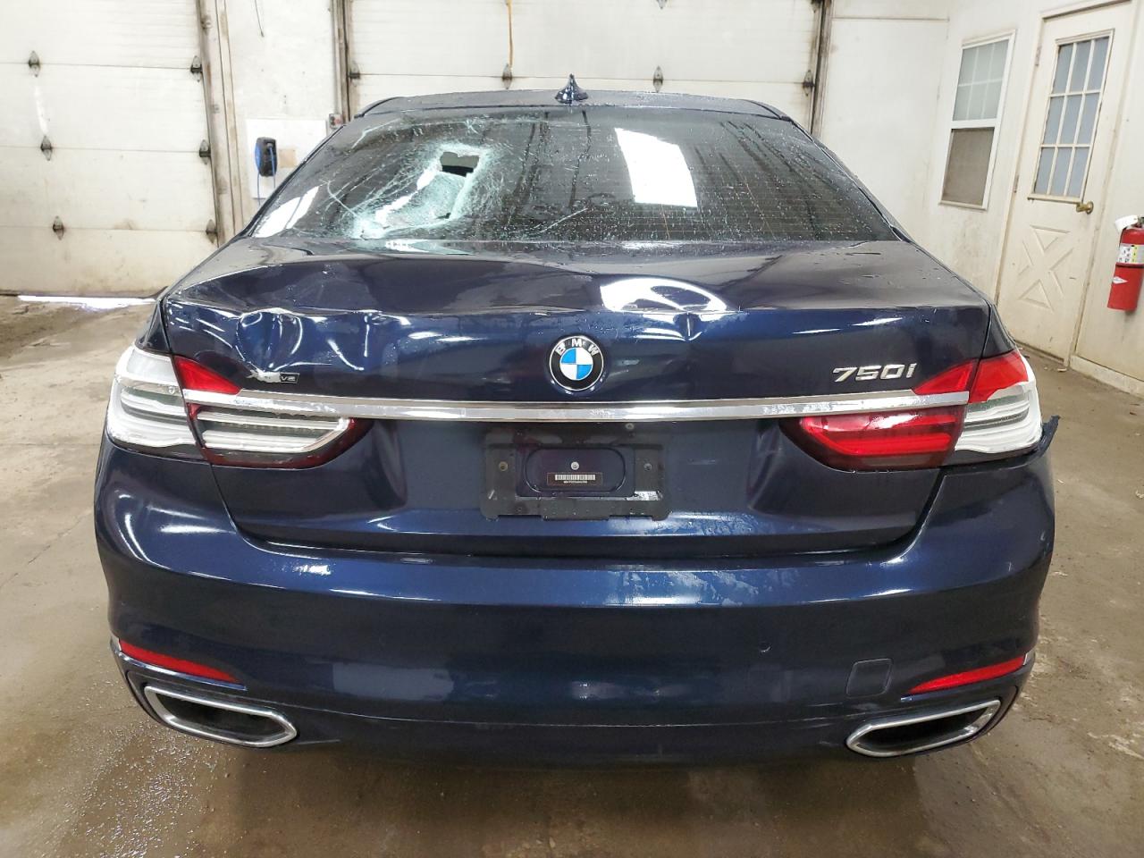 2018 BMW 750