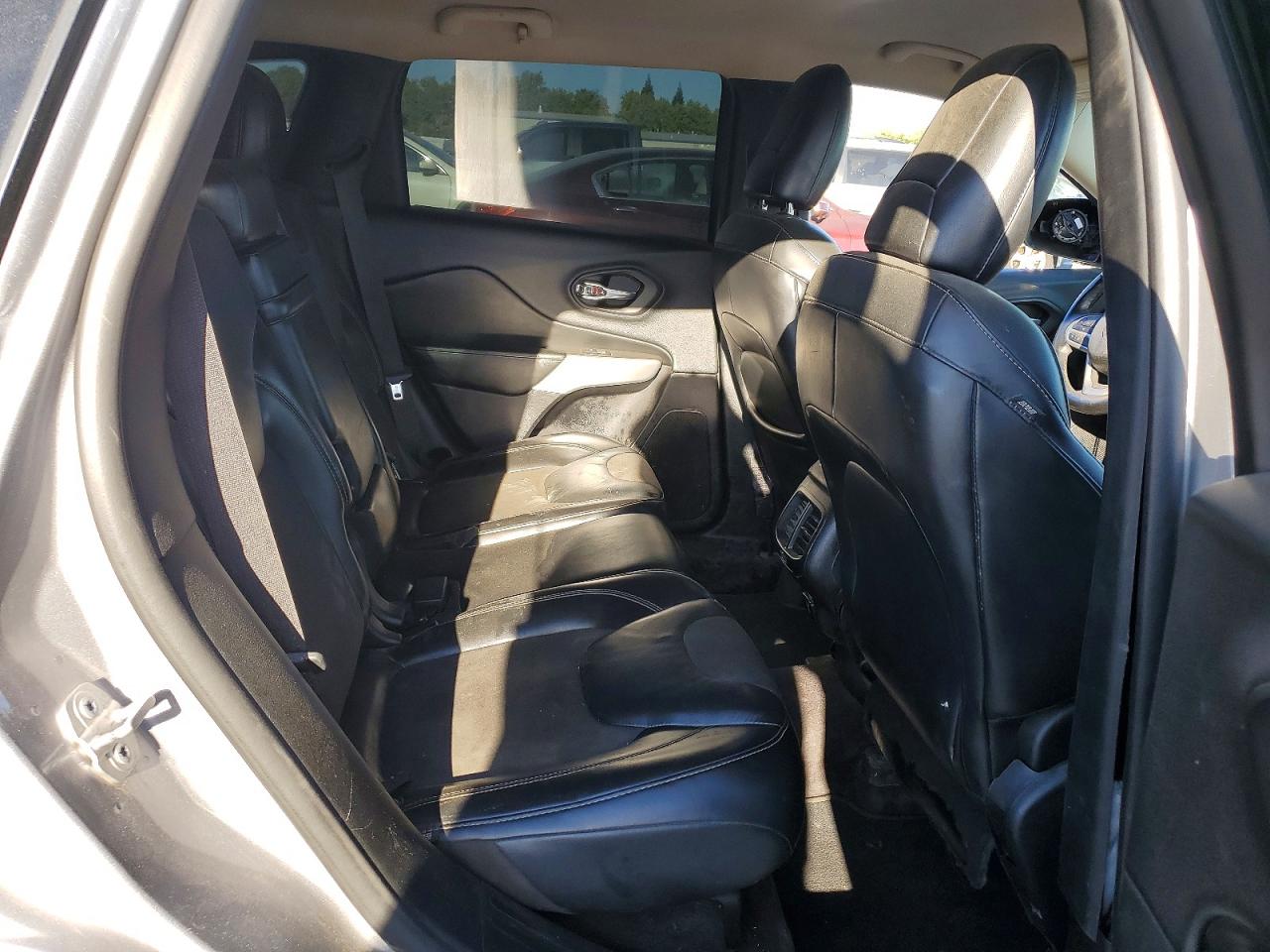 2018 JEEP CHEROKEE