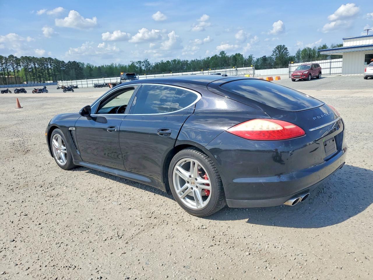 2013 PORSCHE PANAMERA