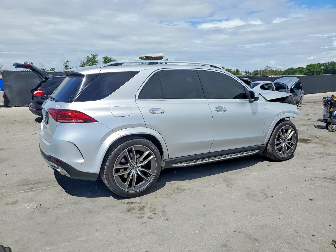2021 MERCEDES-BENZ GLE