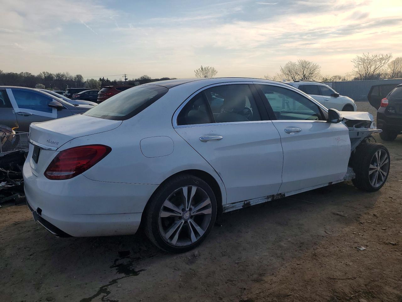 2017 MERCEDES-BENZ C