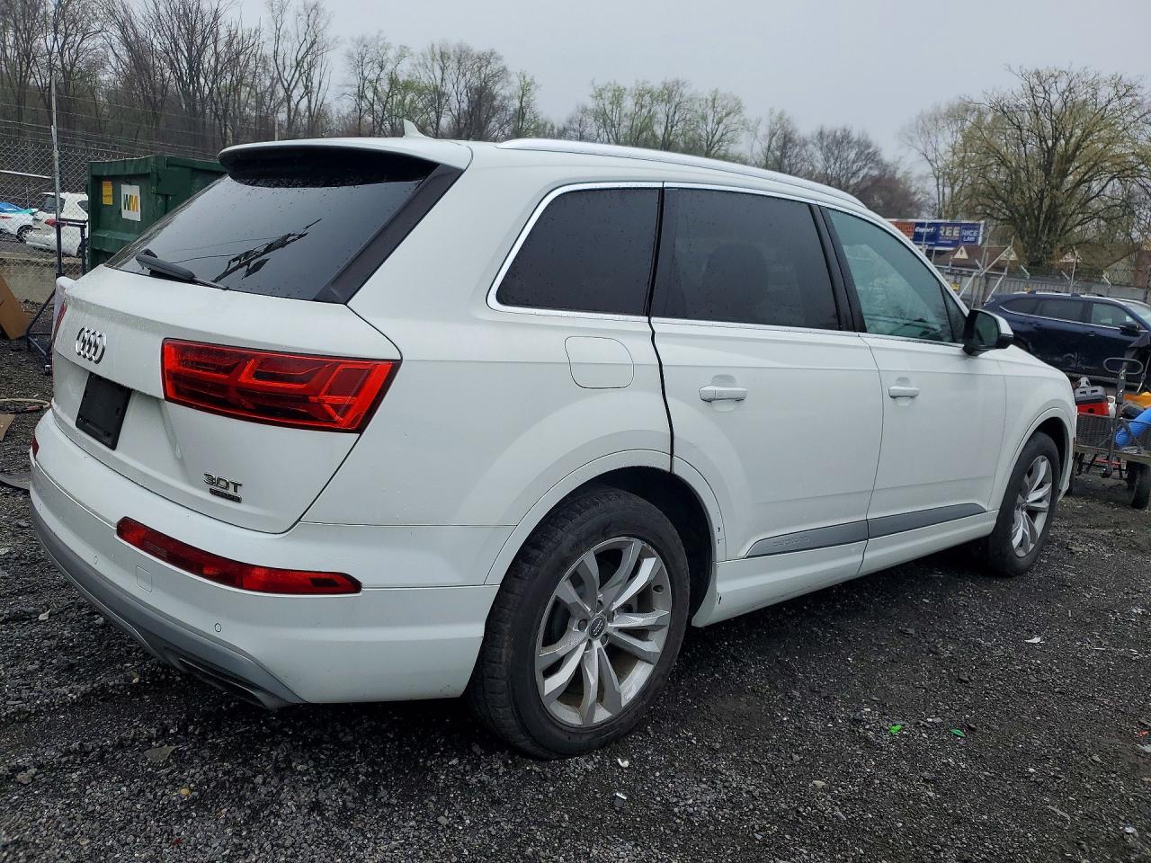 2017 AUDI Q7