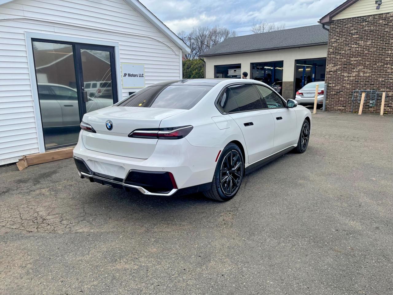 2023 BMW I7