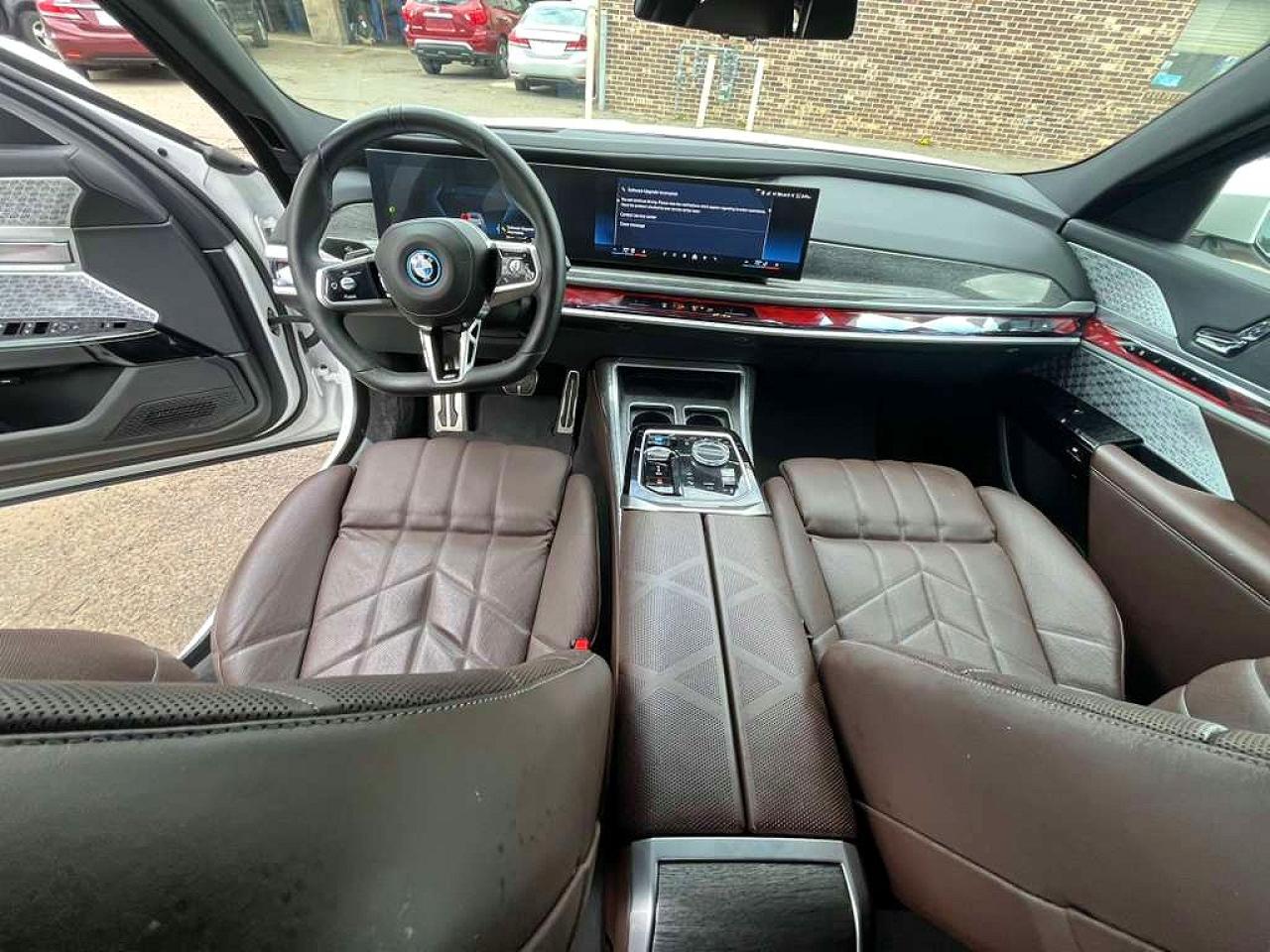 2023 BMW I7