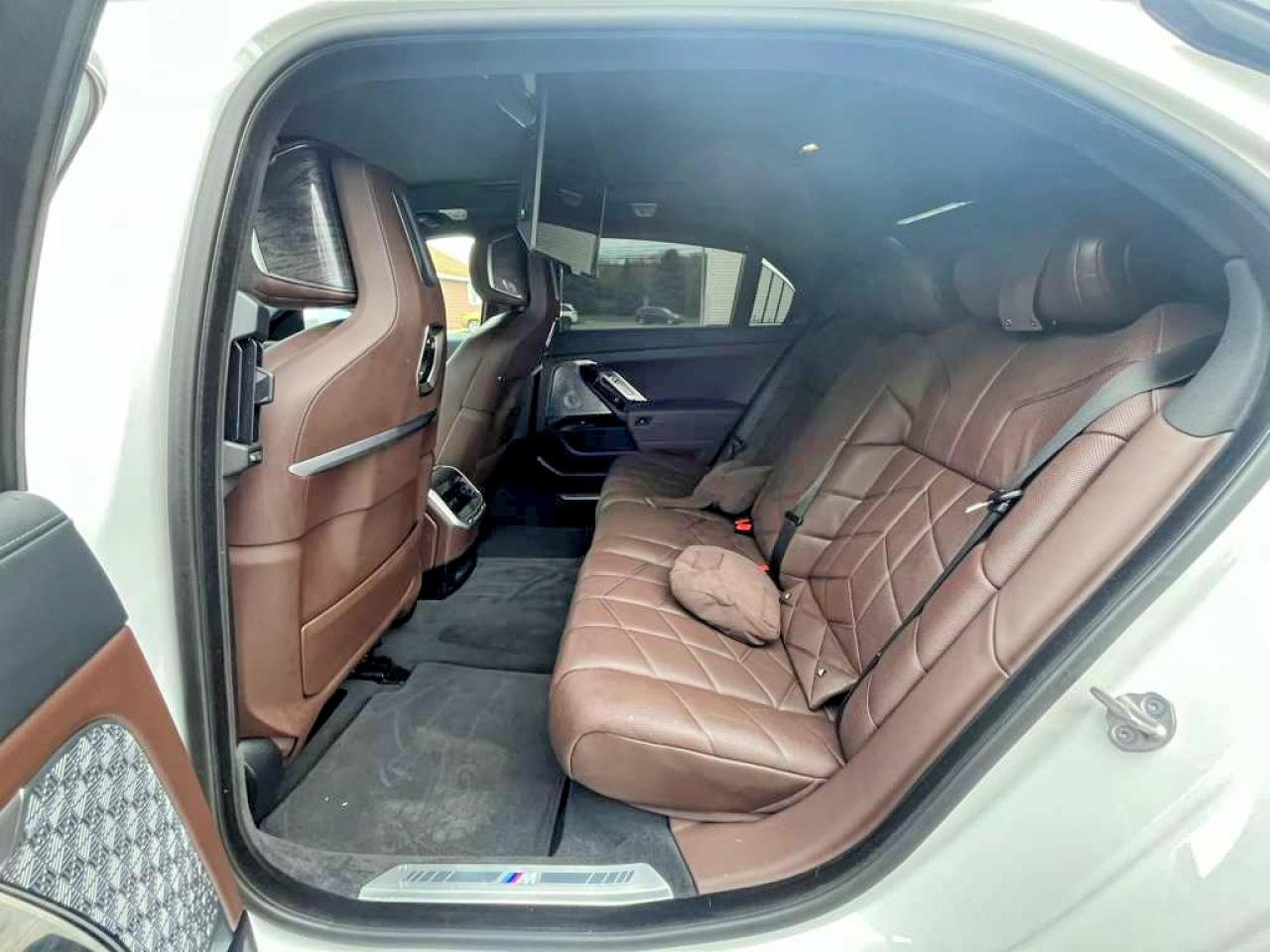 2023 BMW I7