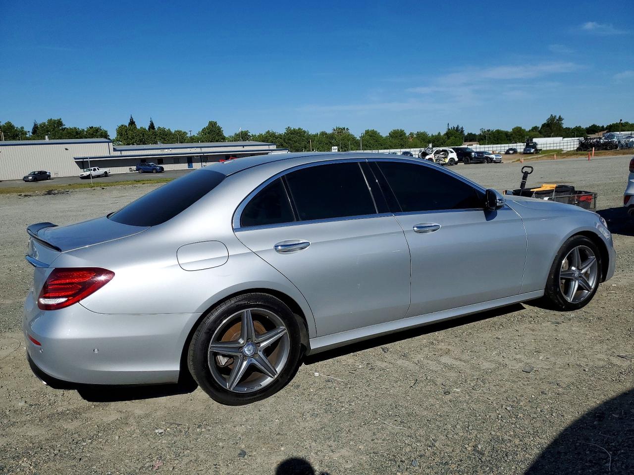 2017 MERCEDES-BENZ E