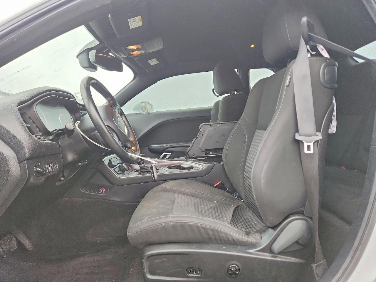 2016 DODGE CHALLENGER