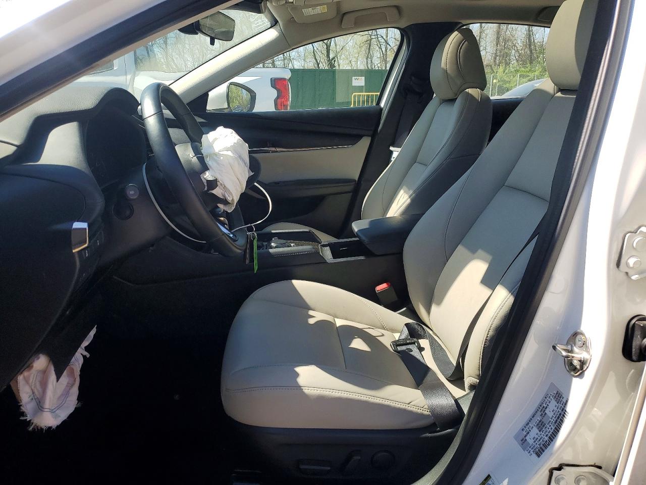 2022 MAZDA 3 — ?