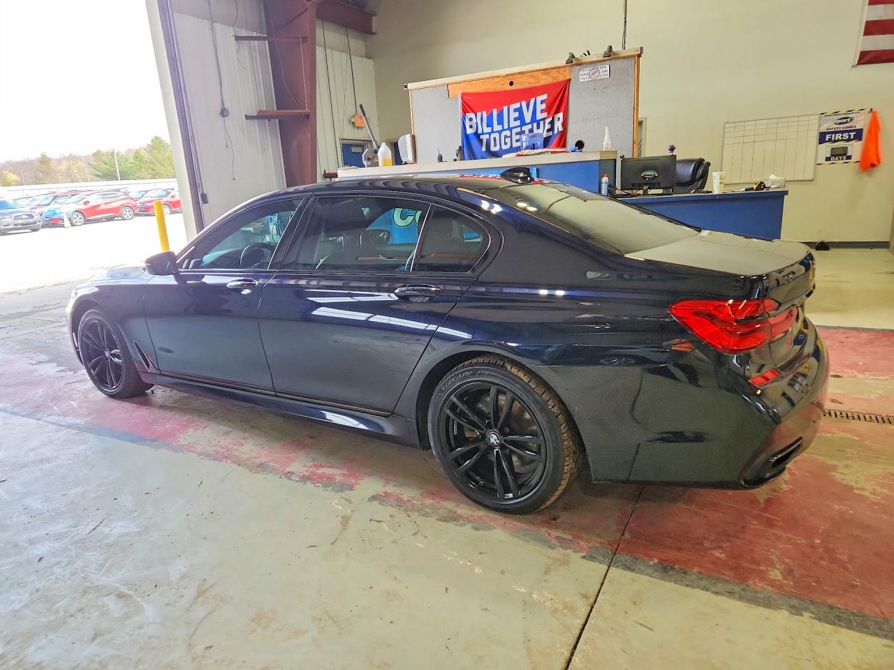 2017 BMW 750