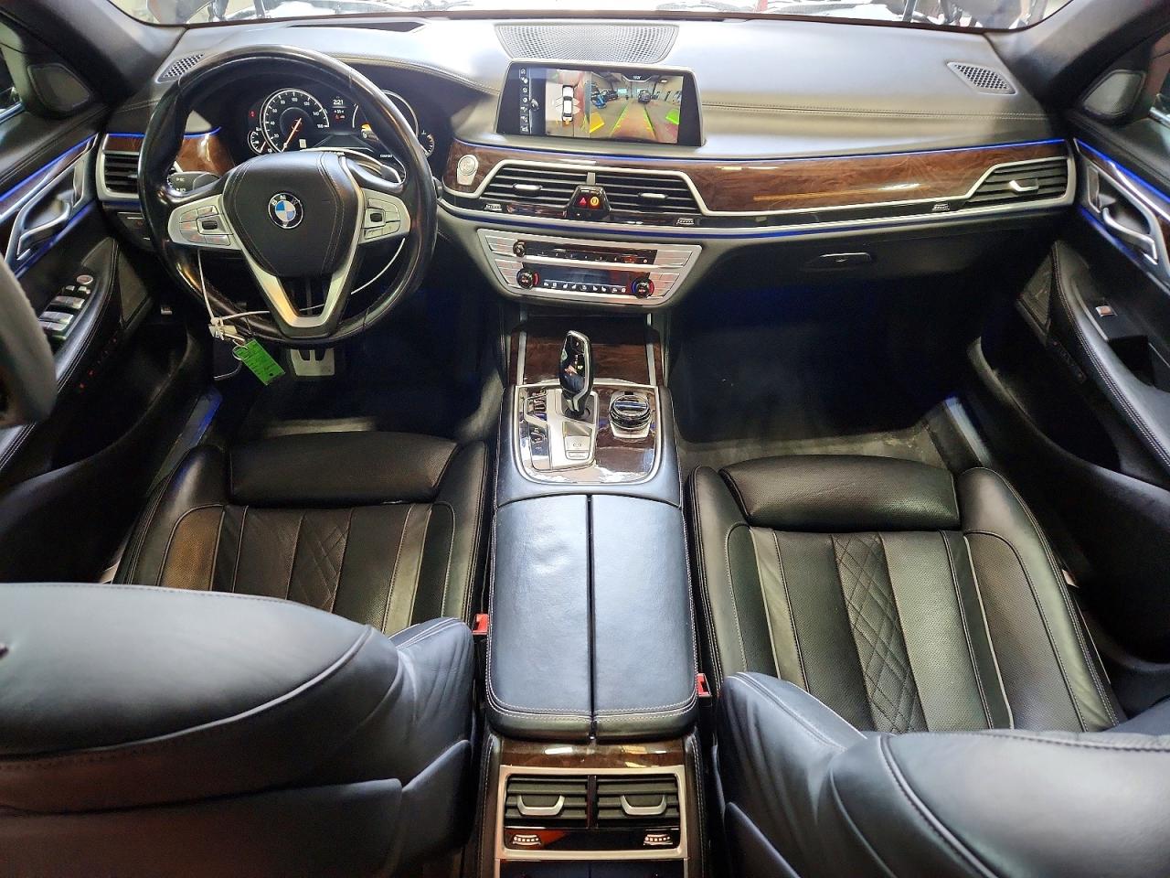 2017 BMW 750