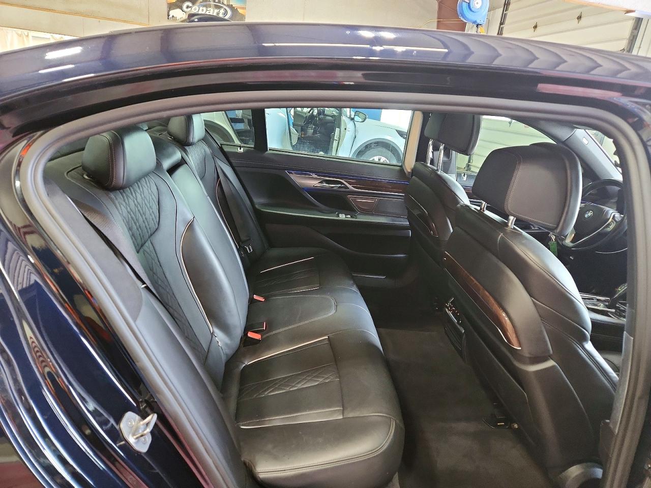 2017 BMW 750