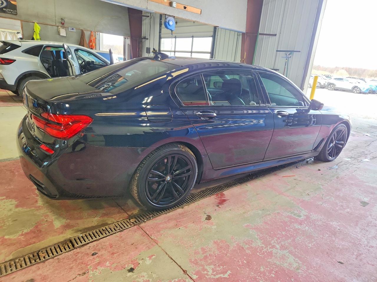 2017 BMW 750