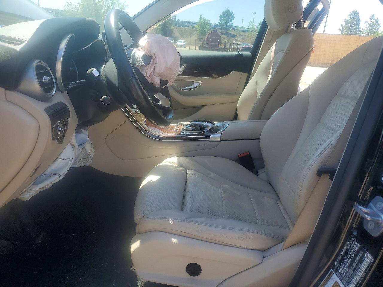2017 MERCEDES-BENZ GLC