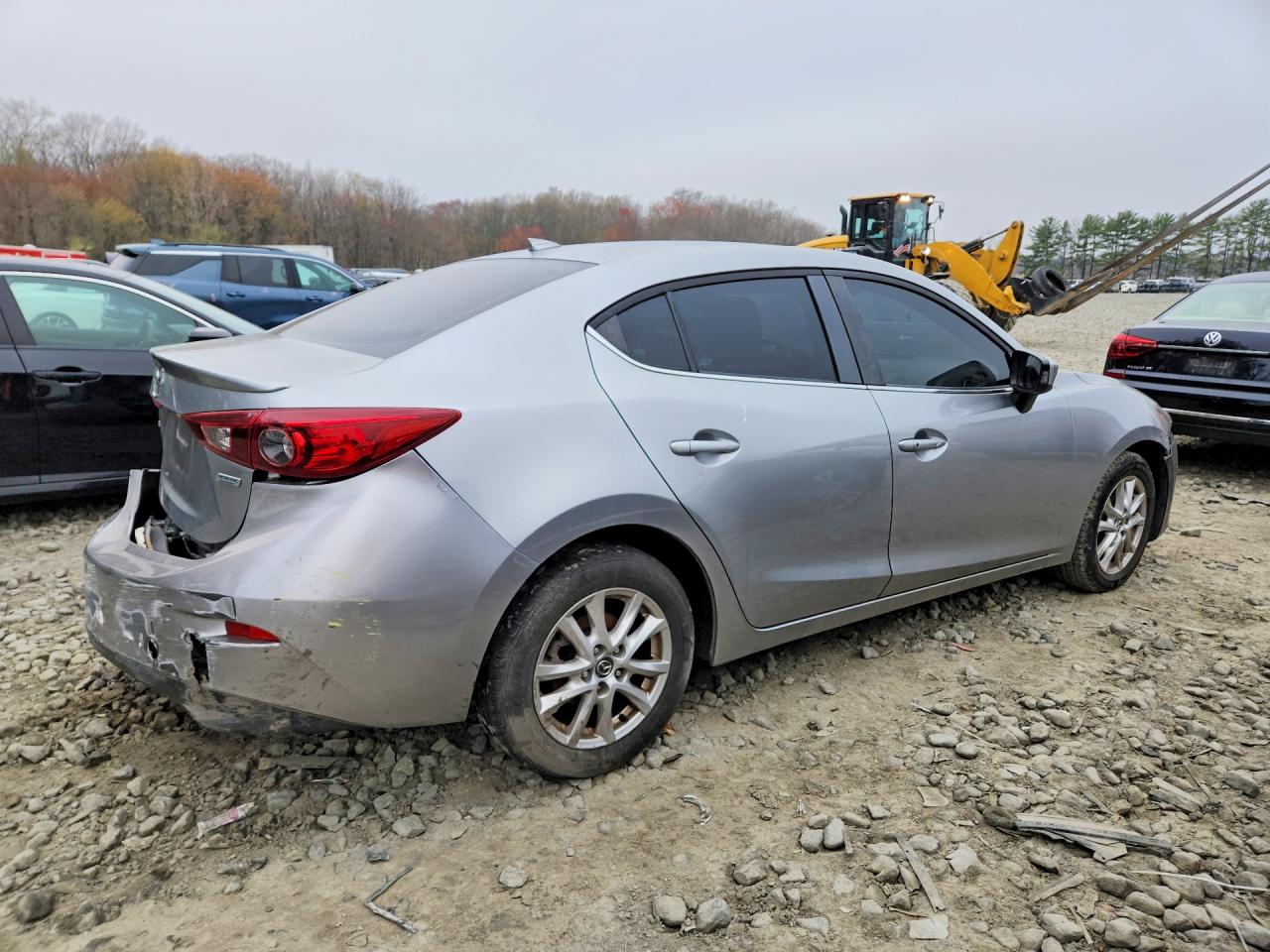 2016 MAZDA 3