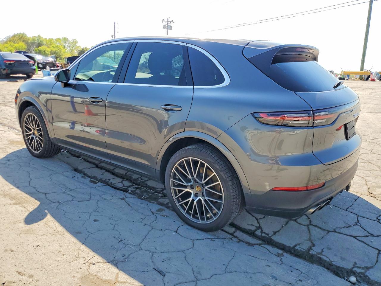 2019 PORSCHE CAYENNE