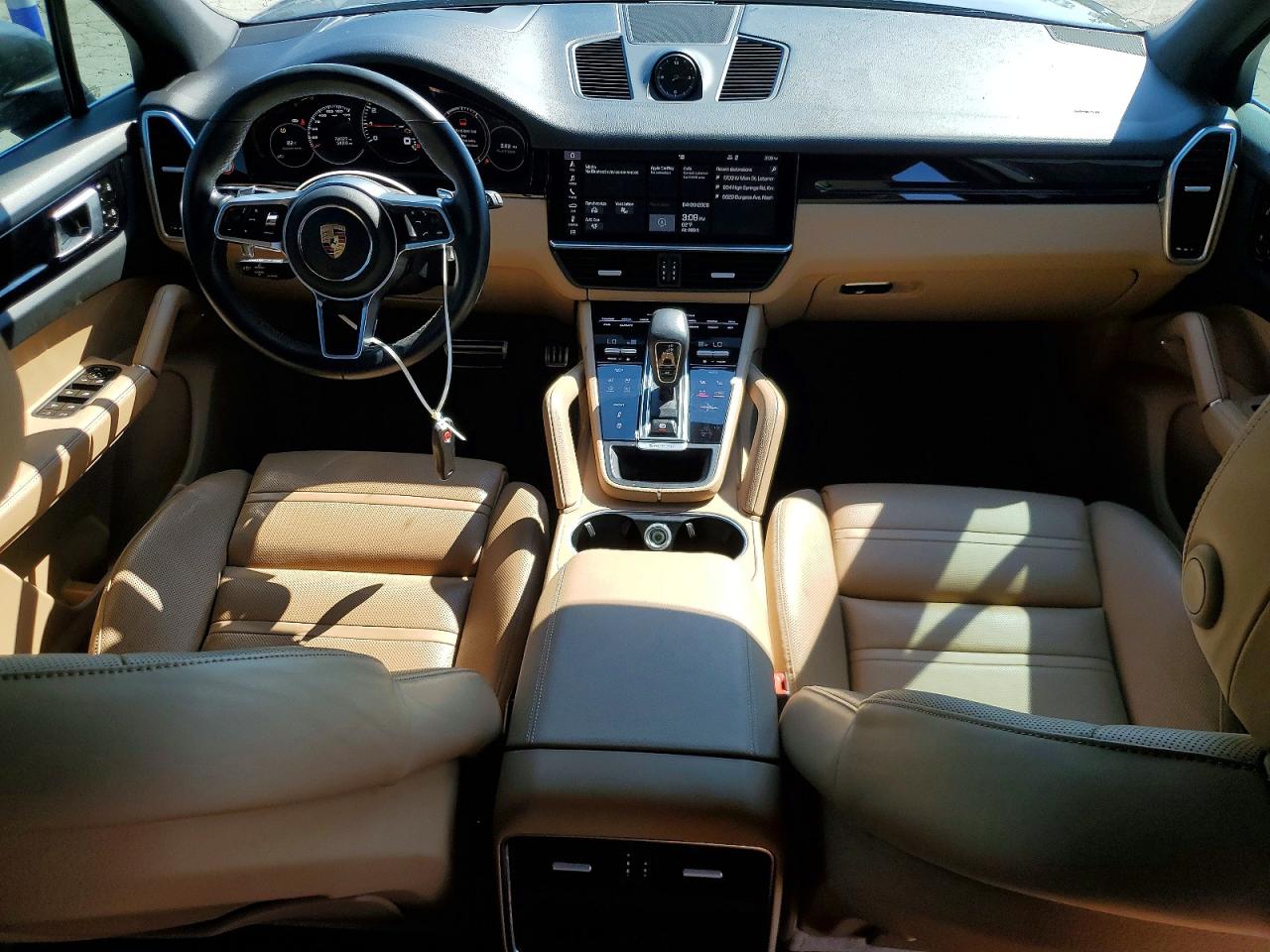 2019 PORSCHE CAYENNE