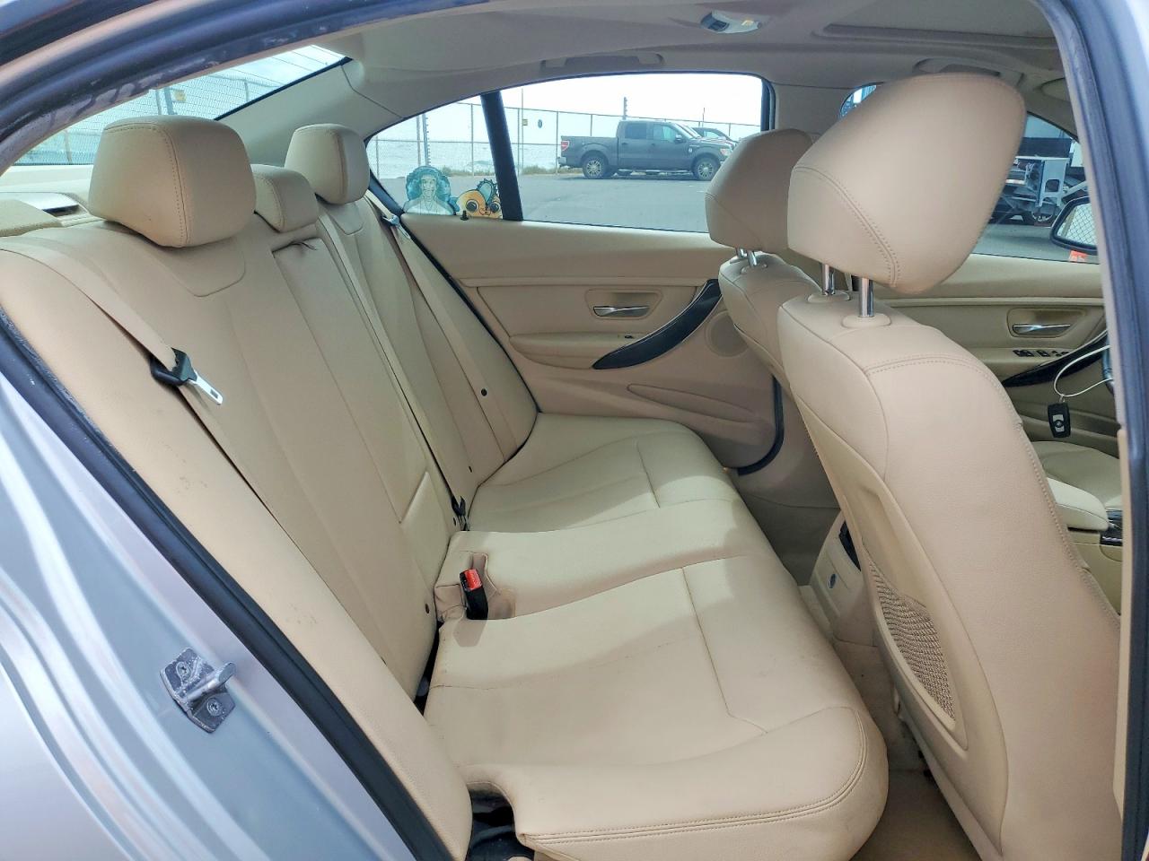 2015 BMW 320 — ?