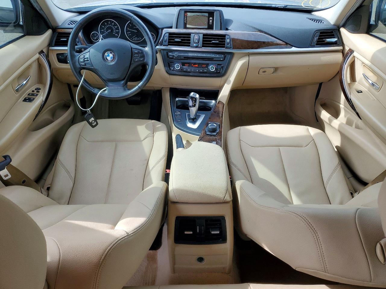 2015 BMW 320