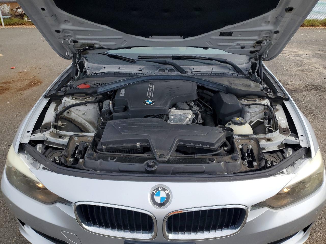 2015 BMW 320