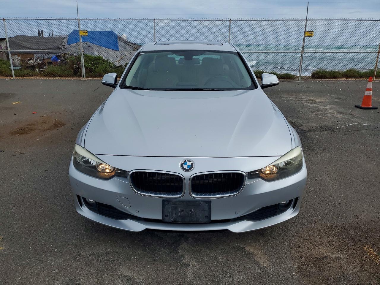 2015 BMW 320
