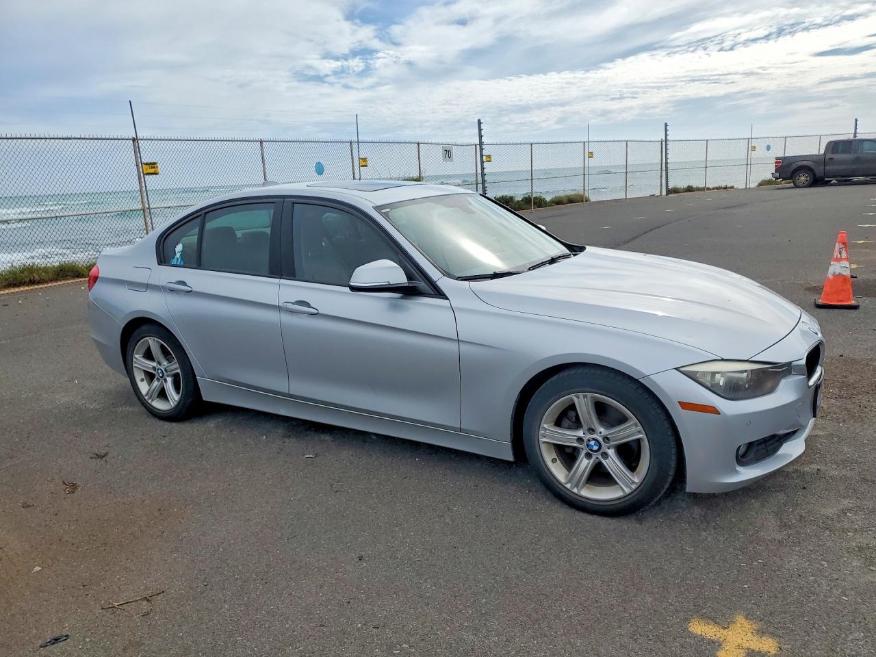 2015 BMW 320