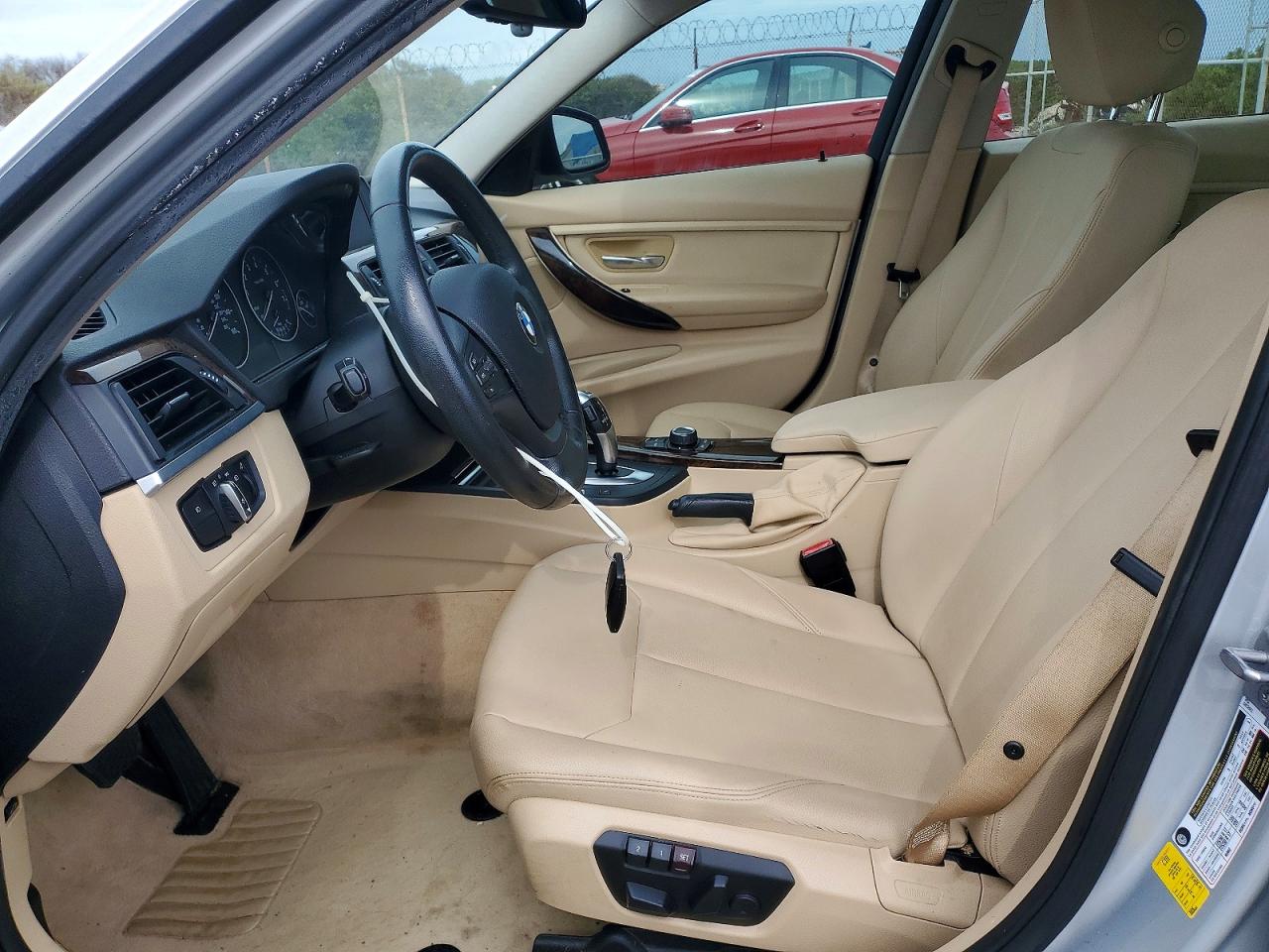 2015 BMW 320