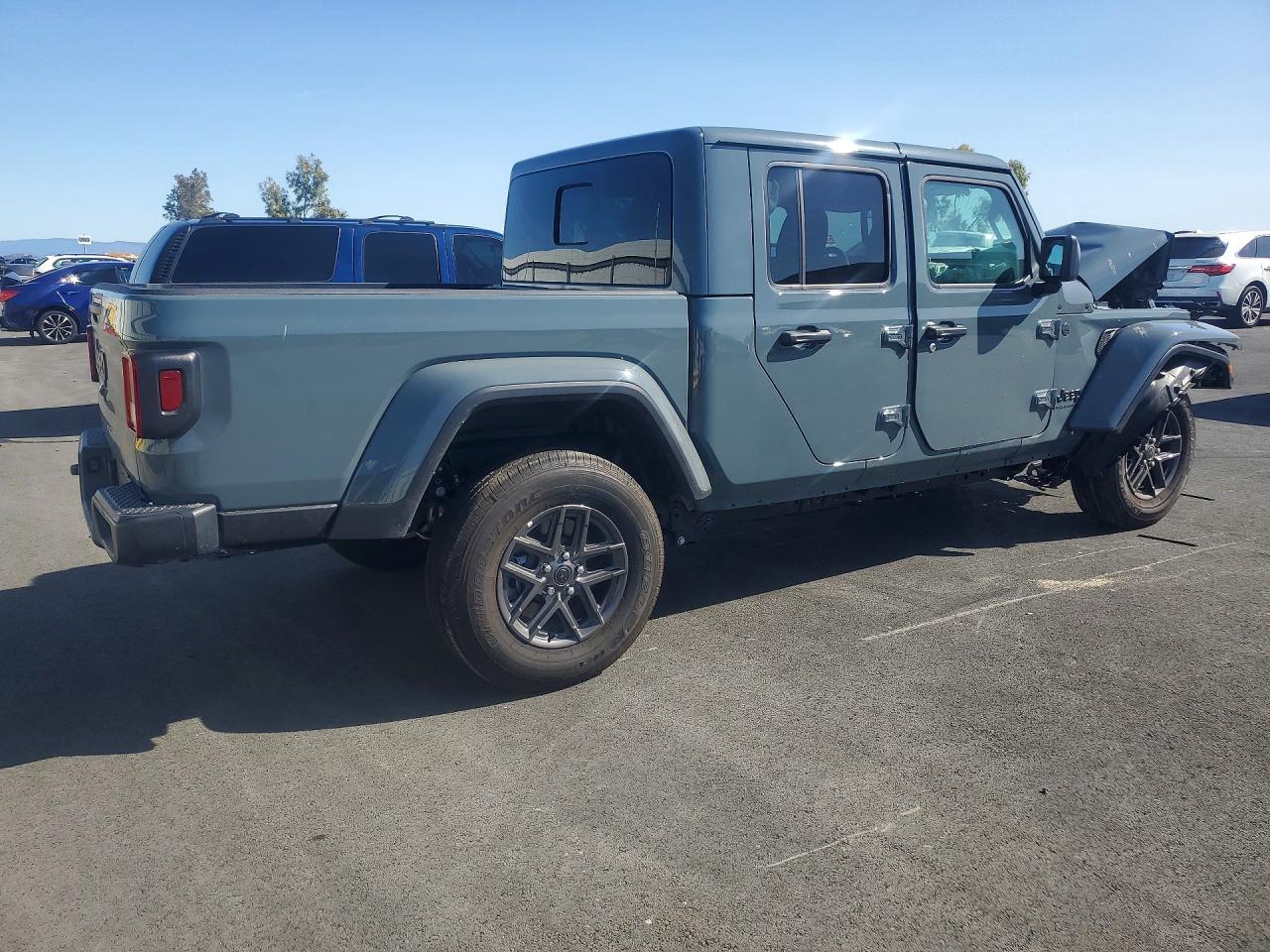 2025 JEEP GLADIATOR