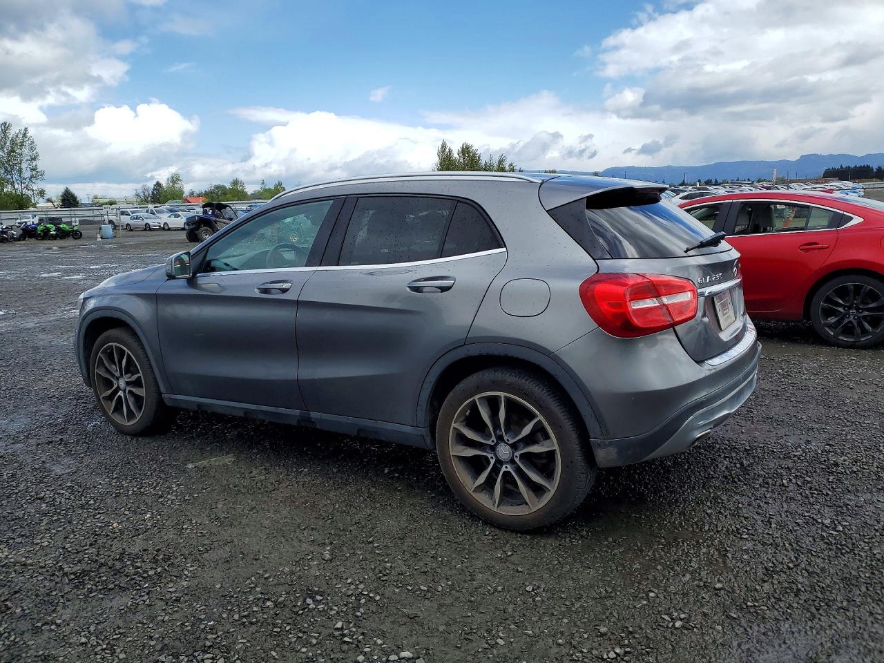 2016 MERCEDES-BENZ GLA