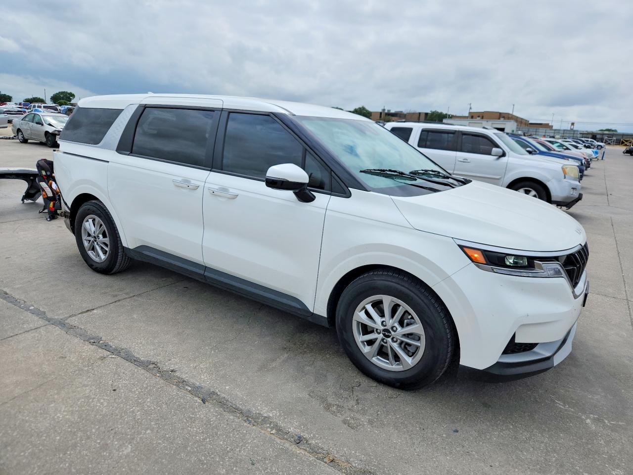 2024 KIA CARNIVAL