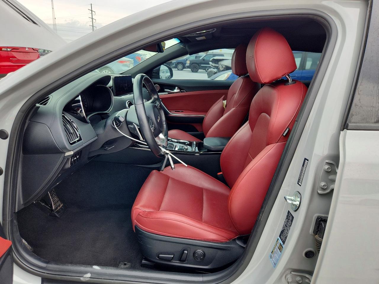 2022 KIA STINGER