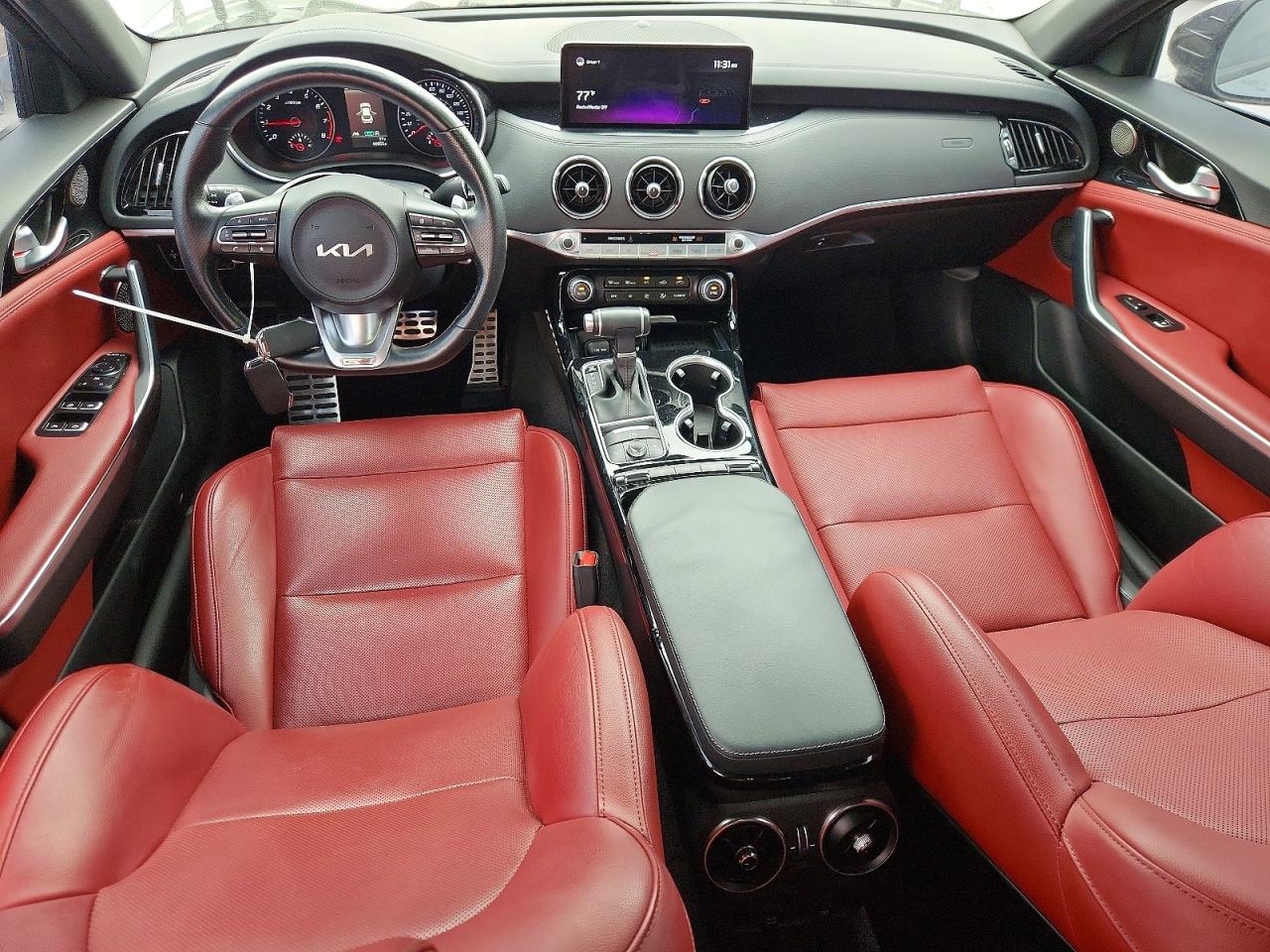 2022 KIA STINGER