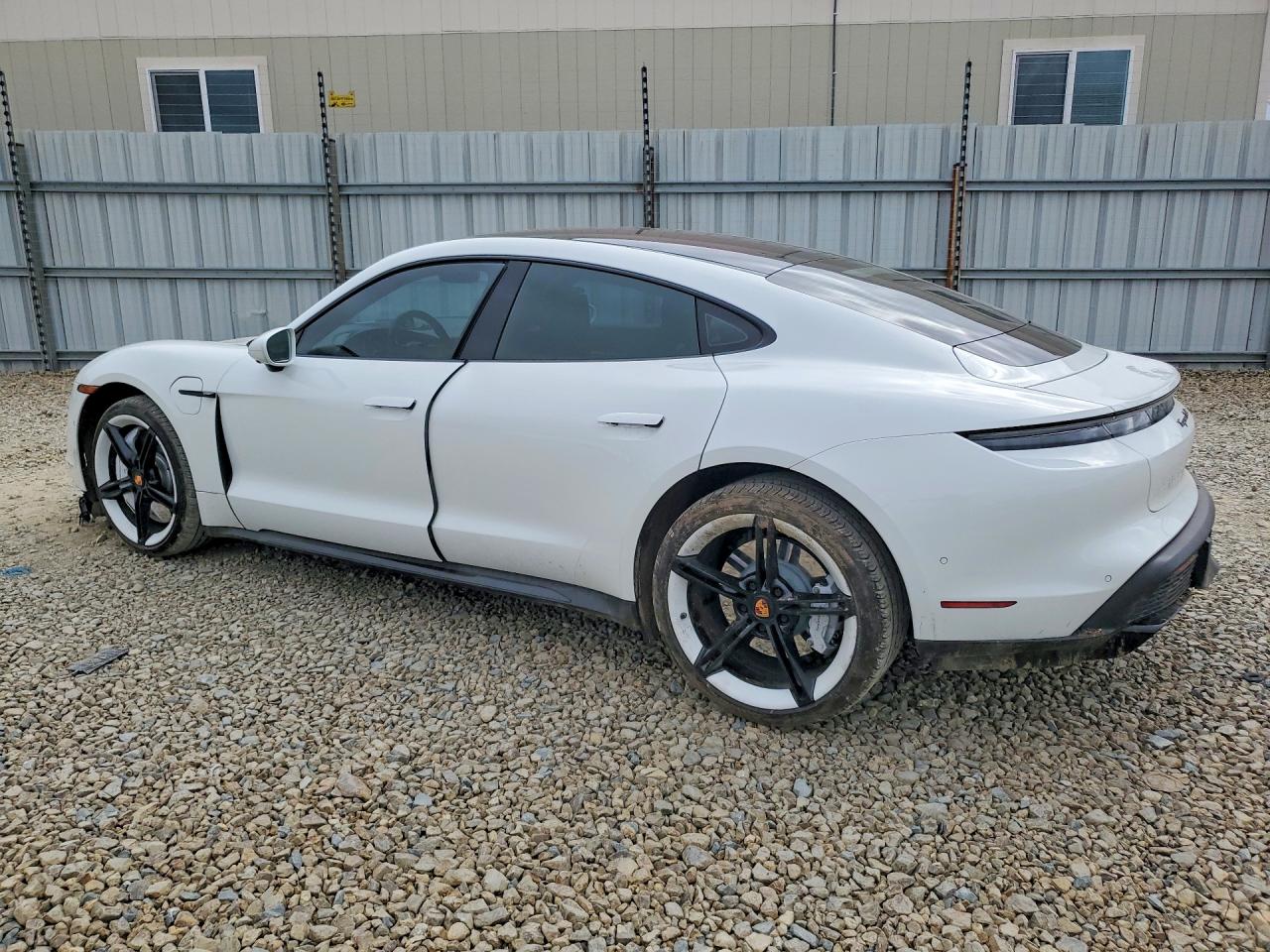 2020 PORSCHE TAYCAN