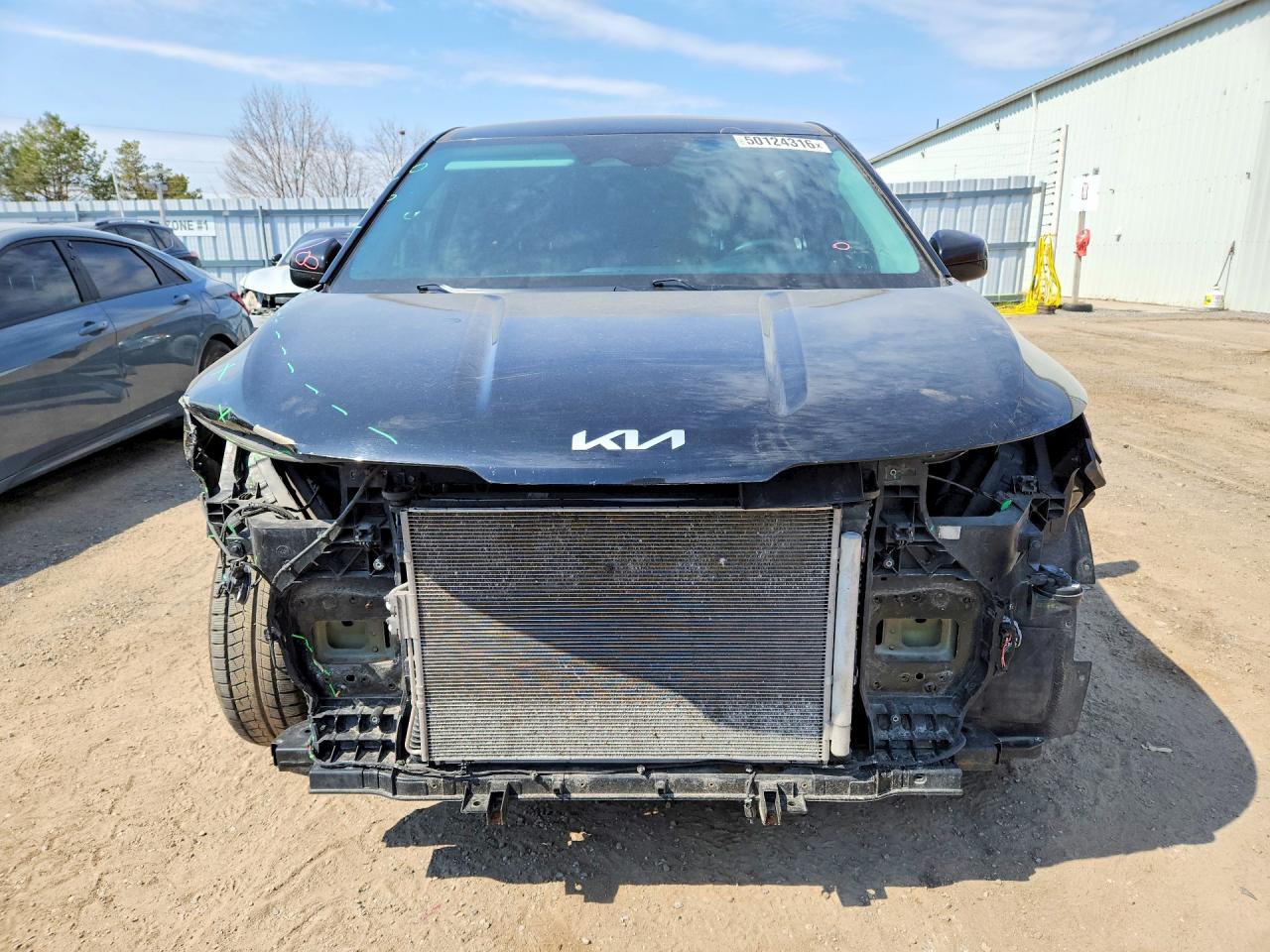 2023 KIA CARNIVAL LX