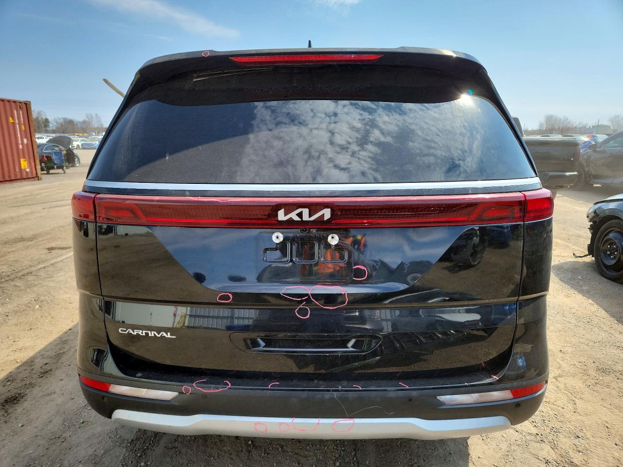 2023 KIA CARNIVAL LX
