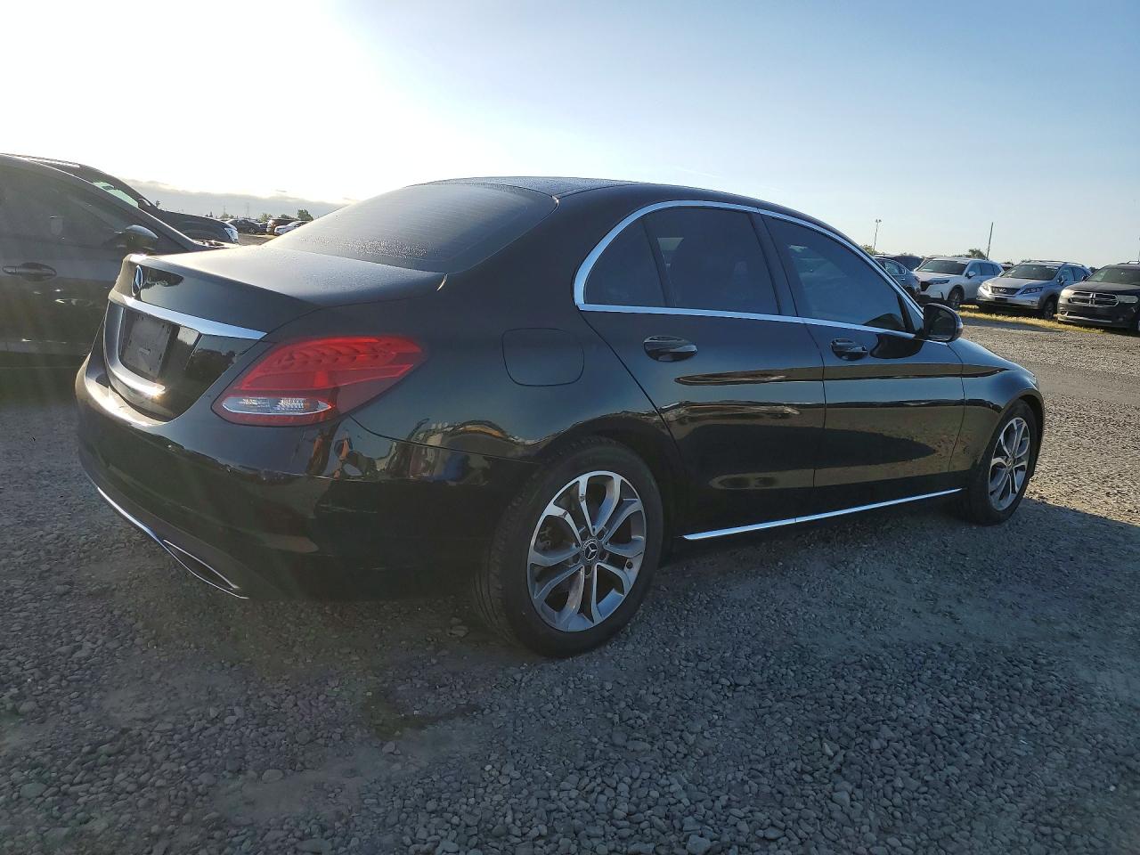 2018 MERCEDES-BENZ C