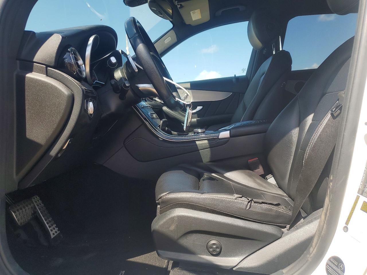 2019 MERCEDES-BENZ GLC