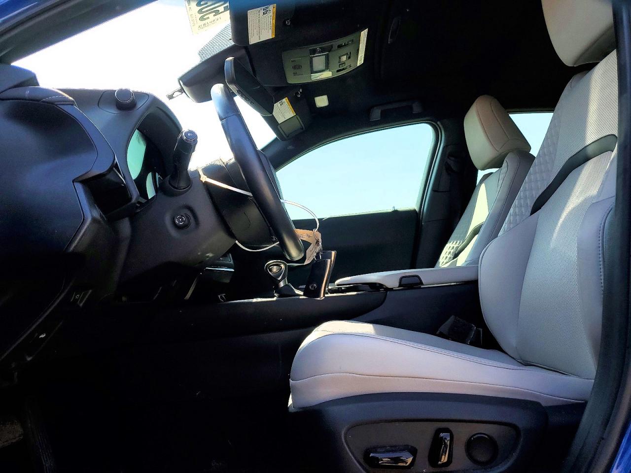 2021 LEXUS UX — ?