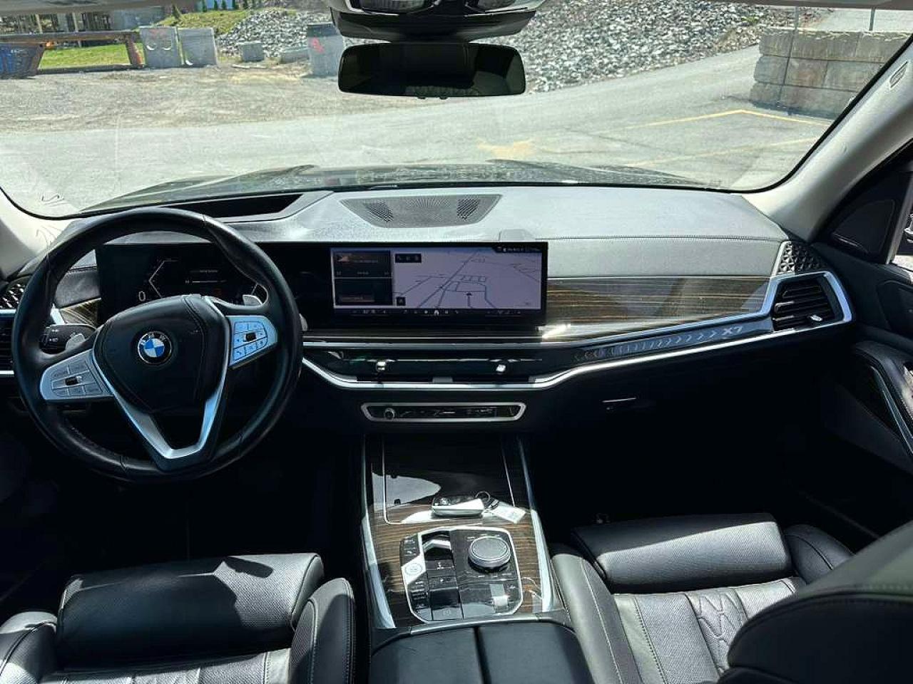 2025 BMW X7